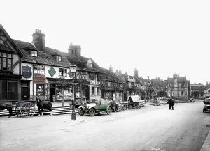 Grinstead: East Grinstead, High Street 1923