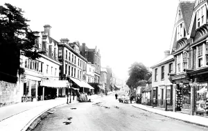 Grinstead: East Grinstead, London Road 1904