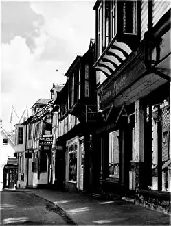 Grinstead: EAST GRINSTEAD SHOPS