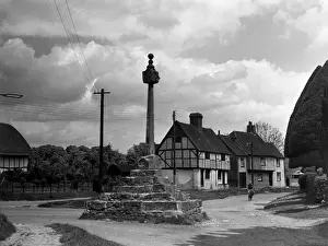 Sundials: EAST HAGBOURNE CROSS