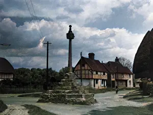 Sundials: EAST HAGBOURNE CROSS