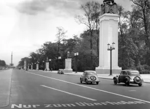 Juni: East-West axis in Berlin, 1939