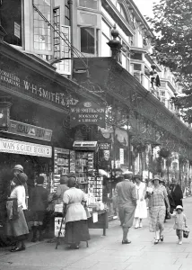 Stationer: Eastbourne, WH Smiths 1925