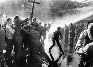 Plakat: Easter marchers in West Berlin