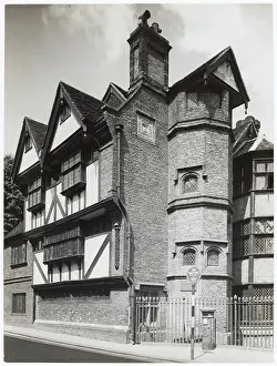 1812: EASTGATE HOUSE