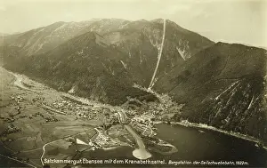 Feuerkogel: Ebensee with Kranabethsattel. With the cable