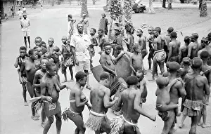 Shabalala: Ebi dance, Sam Shabalala in centre, Dance, Hugh Tracey