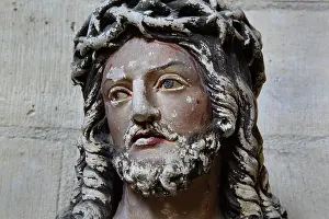 Remi: Ecce Homo statue, Basilique Saint Remi, Reims, France
