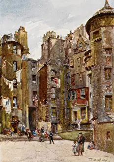 Lawnmarket: EDINBURGH/LAWNMARKET
