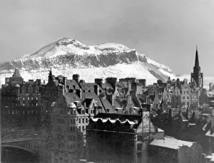 Telephoto: EDINBURGH IN THE SNOW