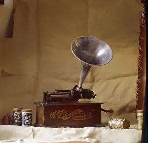 Gramophones: Edison Phonograph