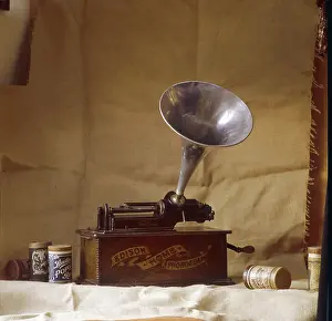 Gramophones: Edison Phonograph