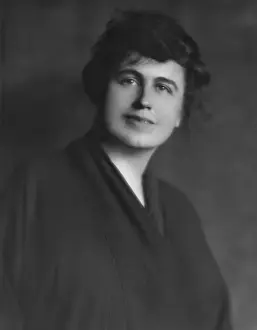 Genthe: Edith Bolling Galt in Feb. 1915. She was the