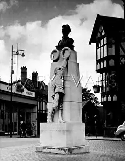 Erpingham: EDITH CAVELL MEMORIAL