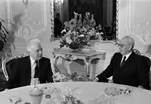 Bureau: Eduard Shevardnadze visits Czechoslovakia