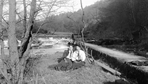 Macclesfield: Two Edwardian girls