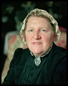 Simon Roberts: EDWARDIAN HOUSEKEEPER