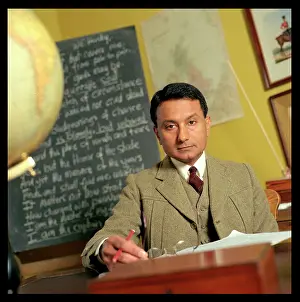 Simon Roberts: EDWARDIAN TUTOR