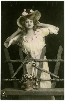 C1905: Edwardian woman