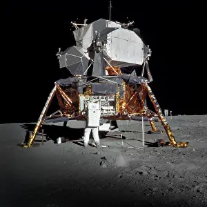 Deploy: Edwin Aldrin - astronaut - moon - space exploration