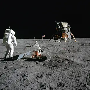 Seismic: Edwin Aldrin - astronaut - moon - space exploration