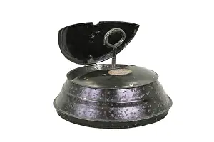 Boils: Egg cooker