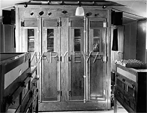 Incubator: EGG INCUBATOR