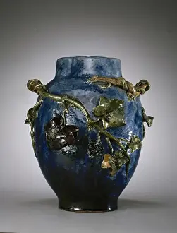 Earthenware: Egg-shaped earthenware vase