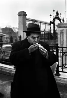 Kopfbedeckung: Egon Erwin Kisch