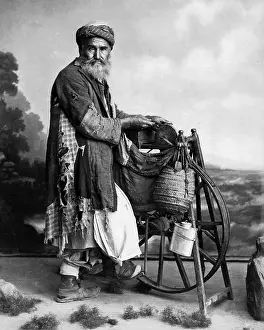 Grinder: Egyptian knife-grinder, Egypt