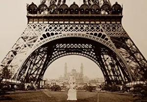 Universelle: Eiffel Tower, Exposition Universelle, Paris, France