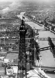 14.06.1940: The Eiffel Tower in Paris, 14.06.1940