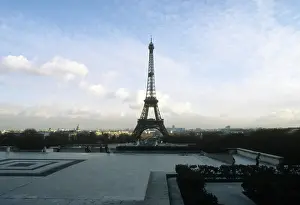 Shulepov: Eiffel Tower in Paris, 1981