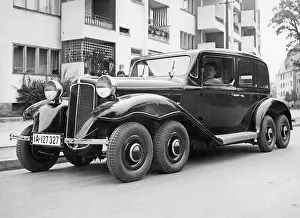 Curiosities: Eight-wheeled car, 1935