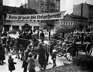 Kitchens: Eintopfessen (one-pot meal) in Berlin, 1938