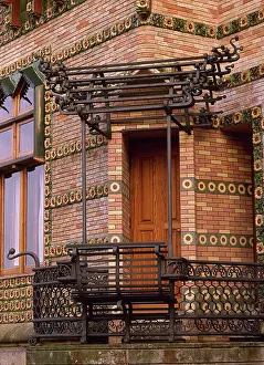 Cornet: El Capricho from Gaudi. Spain