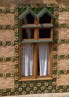 Cornet: El Capricho from Gaudi. Spain
