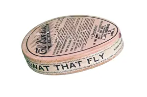 Repel: El Vampiro fly and insect repeller powder puffer