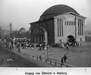 Connects: The Elbe Tunnel, 1912