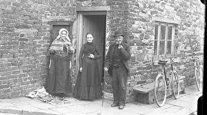Stonemason: Elderly couple and their daughter