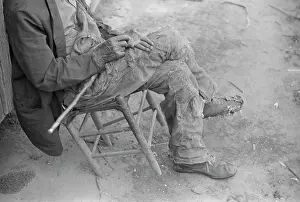 Maimed: Elderly - Man - Injury - Poverty