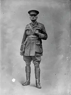 Forbidding: Elderly senior army officer in uniform