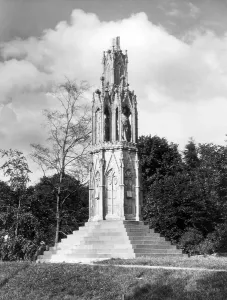 1290: ELEANOR CROSS