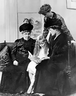 Grandmothers: Eleanor Roosevelt (standing) with the most ?