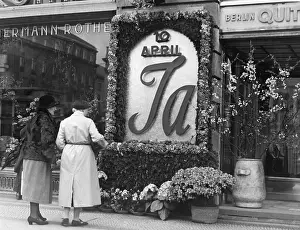 Blackboard: Election advertising in Berlin, 1938
