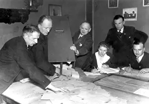 Ballots: Election workers while the count of votes for the Reichstag