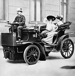 Mobility: Electric carriage in Berlin, 1900