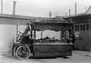 Curiosities: Electric funeral car, 1909