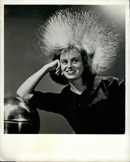 Generate: Electrostatic Generator with model on live terminal