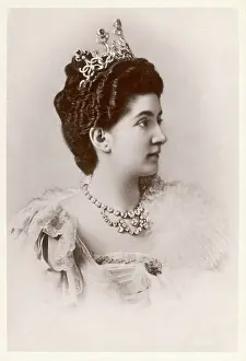 Emmanuele: ELENA, QUEEN OF ITALY